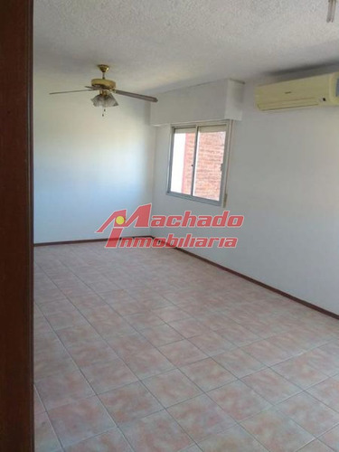 Imagen 8 de 16 de Venta De Apartamento De Dos Dormitorios En Maldonado