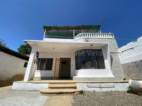 */*** Zudwendyz Leal Hermosa  Casa En Venta En Centro Barquisimeto,  Lara Zl  24-8036