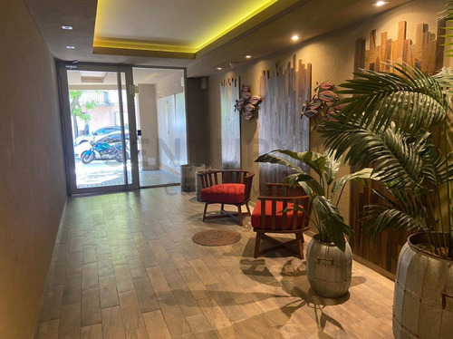 Hermoso Dos Ambientes En Pb Con Patio Bajas Expensas