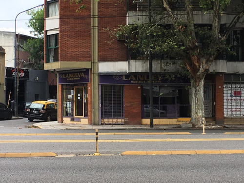 Imagen 4 de 19 de Muy Lindo Local En Esquina Sobre Juan B Justo