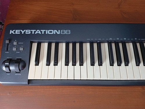 Controlador M Audio Keystation 88 Mk3 Teclado Midi 88 Teclas Negro (Usado)