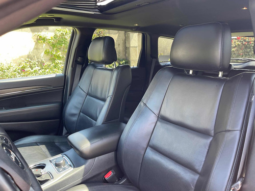 Imagen 7 de 15 de Jeep Grand Cherokee 2018 5.7 Limited Lujo Advance 4x4 At