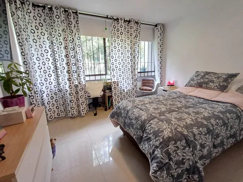 Apartamento En Venta En El Poblado. Cod V12295