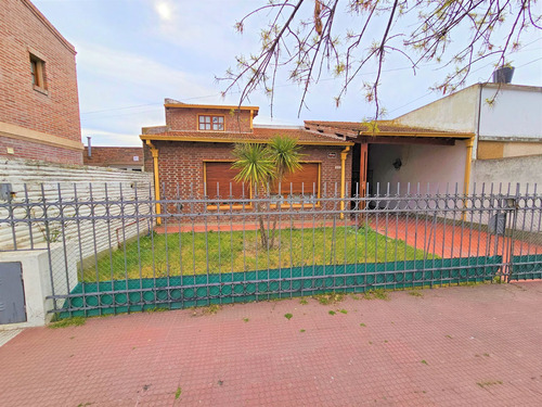 Venta Casa 3 Dormitorios Kilometro 5 Con Cochera