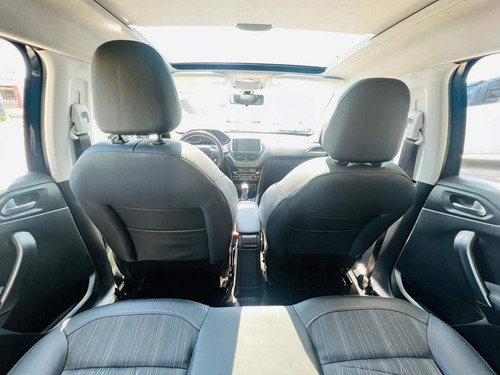 Imagen 10 de 12 de Peugeot 208 Felline Pack Cuir 2016