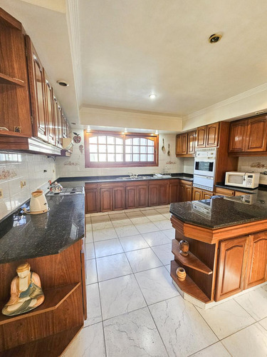 Casa 5 Ambientes Con Dependencia En Villa Devoto