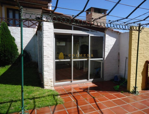 Muy Linda Casa En El Centro De La Barra -ref:3517