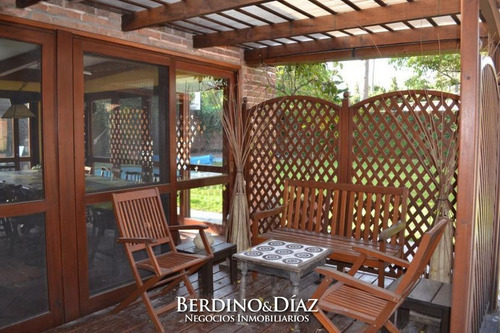 Esplendida Casa En Venta Ubicada En Una Hermosa Zona De Playa Mansa- Ref: 92
