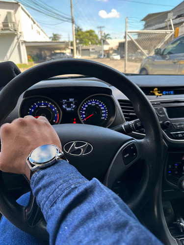 Imagen 7 de 7 de Hyundai Elantra Manual 6 Velocidades