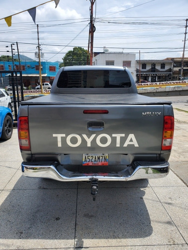 Imagen 6 de 13 de Toyota Hilux 2.7 Sincrónica