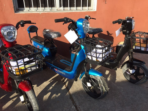 Moto Eléctrica Max 350 Yumbo 500 800 Scooter 100% Financiada