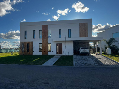 Casa A La Venta Barrio Cruz Del Sur