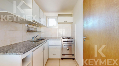 Departamento En Venta De 2 Dormitorios, La Plata
