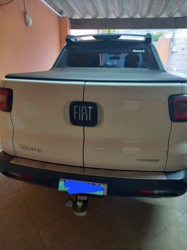 Fiat Toro 1.8 16v Freedom Flex 4x2 Aut. 4p