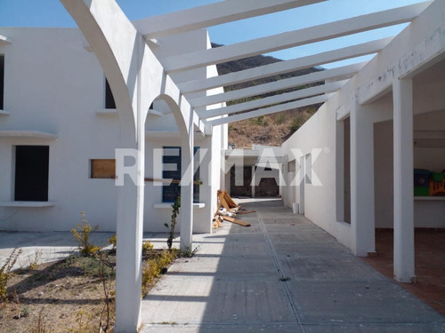 Imagen 2 de 20 de Hotel Restaurante Alberca Terreno En Renta Huimilpan El Vegil Crr220624-ha - (2)
