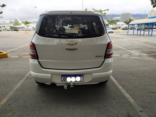 Imagem 6 de 8 de Chevrolet Spin 2014 1.8 Lt 5l 5p