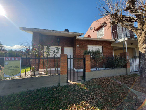 Venta Casa + 3 Dptos. En Villa Cura Brochero A Pocas Cuadras Del Rio-k131cb