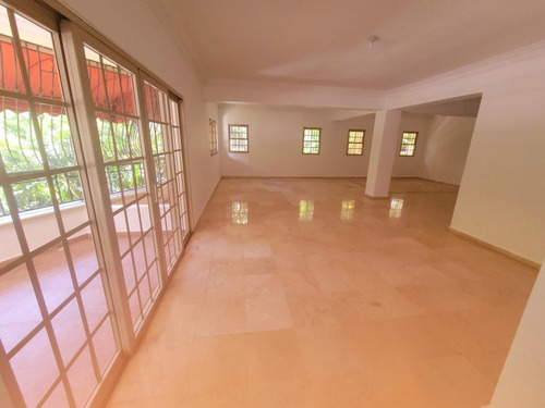 Imagen 2 de 10 de Vendo Apartamento En Naco Espacioso