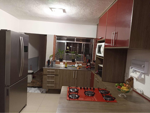 Sobrado Individual À Venda Em Itaquera