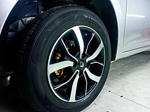 Renault Logan 1.6 Exclusive