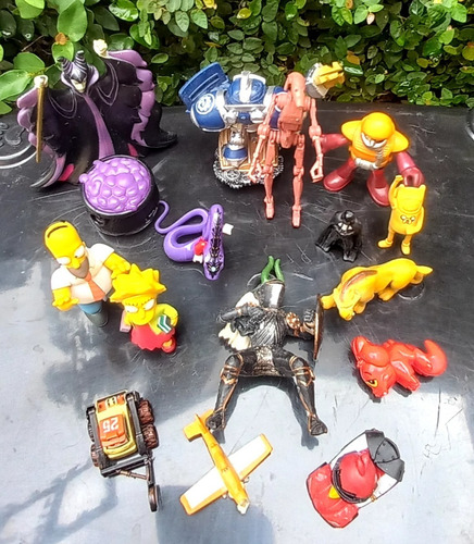 Lote 70 Mini Brinquedos Diversos - Personagens, Soldadinhos (Usado)
