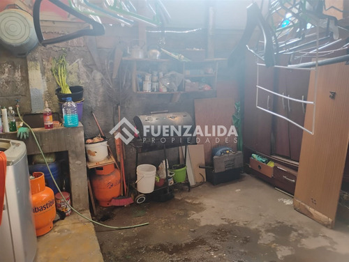 Casa En Venta De 3 Dorm. En La Florida
