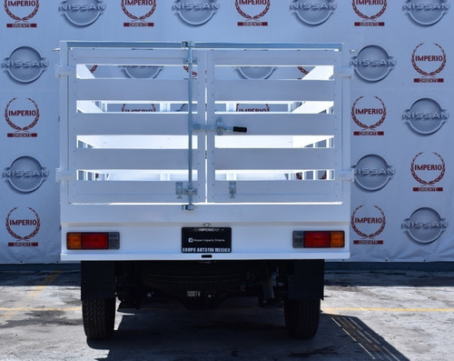 Imagen 3 de 9 de Nissan Np300 Estacas T/m