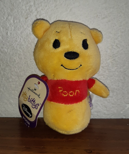 Winnie Pooh Itty Bitty Hallmark 11 Cm. (Usado)