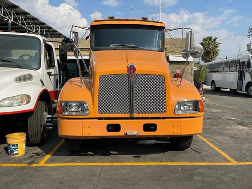 Kenworth T300 Chasis Cabina Naranja