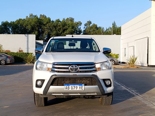 Toyota Hilux 2.8 Cd Srv 177cv 4x2