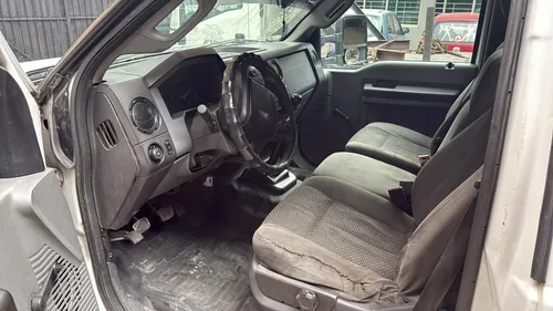 Ford F-350 V8 6.2 L