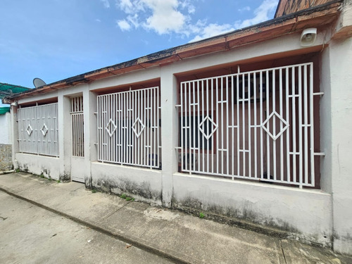 Casa En Venta Sector 3 Urb. José Félix Ribas, Maracay Edo. Aragua.