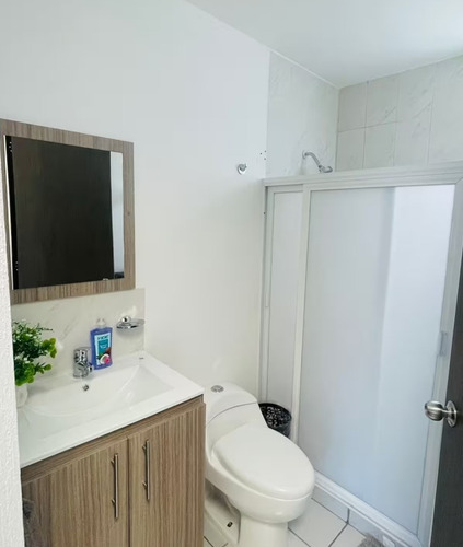 Casa En Fernando Gonzalez Roa, Ciuadad Satelite, Naucalpan, Edomex. Ch3-ru. 150