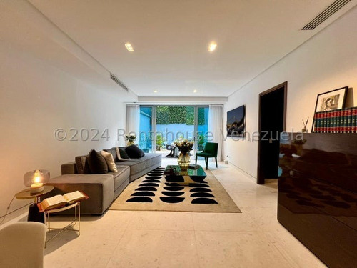Hermoso Apartamento Con Terraza En Los Naranjos De Las Mercedes 24-25147