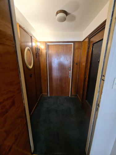 Esmeralda Al 1000 Esquina Marcelo T. Alvear Piso 3 Semipiso Al Frente Con Balcón Corrido 3 Ambientes 2/3 Dormitorios 2 Baños (completo Y Ex De Servicio). 100 M2 Palier Semiprivado. Living Y Comedor In