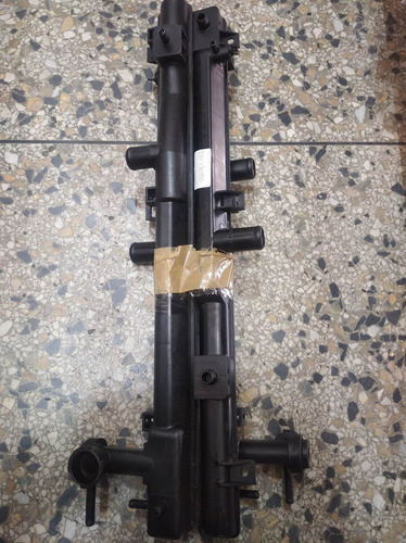 Imagen 2 de 2 de Tanque Superior Radiador Arauca X1
