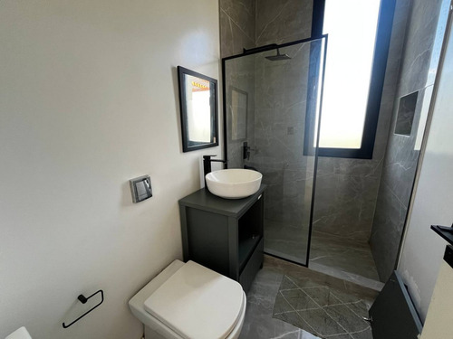 Casa En Venta 6 Ambientes - En Lagos De Canning 2- Permuta/financia