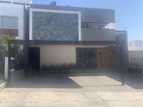 Casa En Venta, Alberca Y Gimnasio Privados Juriquilla Querétaro 