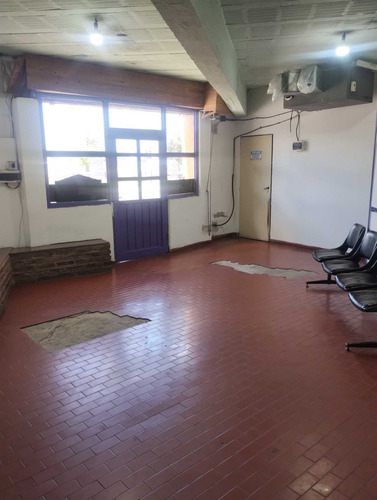 Venta De Lote Con Gran Local Comercial