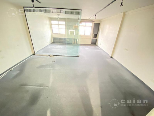 Imagen 3 de 4 de Venta - Oficina Amplia Y Muy Luminosa - Inmejorable Ubicacion - Metros De Cabildo Y Subte D