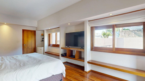 Casa En Venta En La Plata Moderna Quincho Y Pileta