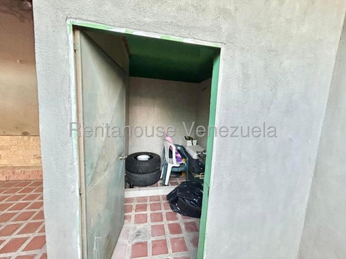Erika Armeya Vende, Casa En La Urbanizacion Santa Cecilia De Cabudare. Flex: 25-20453