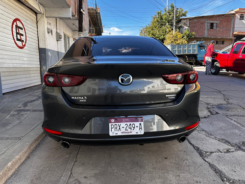 Mazda 3 Versión Signature (la Más Equipada Con Turbo)