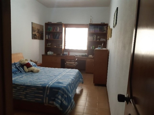 Imagen 9 de 14 de Uso Comercial 5 Hab 4 Ba 1 Pe Urb Guaicaipuro Caracas