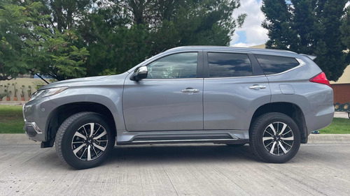 Imagen 5 de 13 de Mitsubishi Montero Sport Limited 4x4