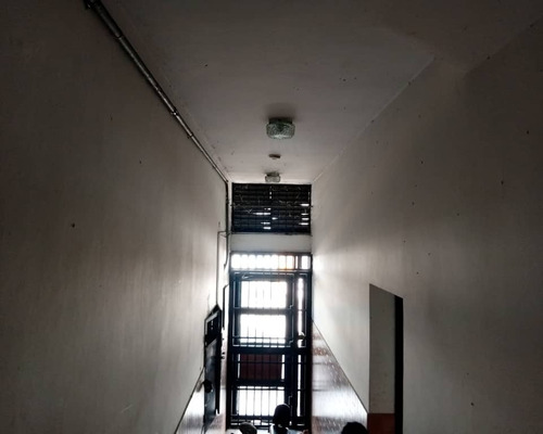 En Vente Edificio Comercial Cerca De La Av. Bolivar Norte, Valencia. L.m