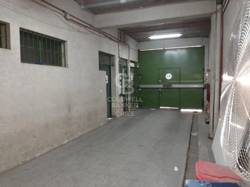 Bodega En Arriendo O Venta  San Diego 940 Mts.