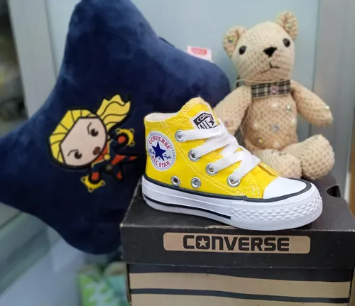 Converse amarillas niño hotsell