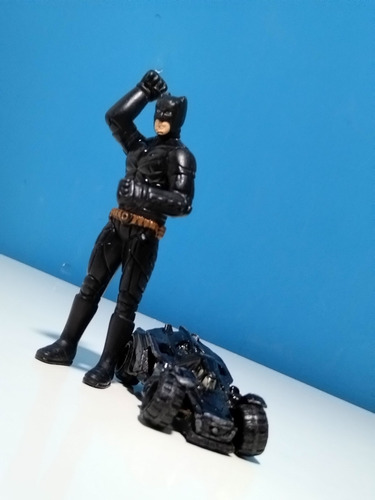 Muñeco Batman 2009 -batimovil Hot Wheels 2015 (Usado)