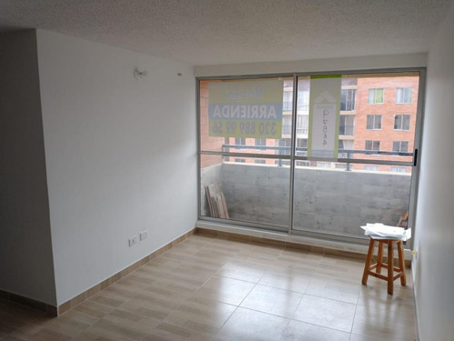 Imagen 5 de 17 de Apartamento En Arriendo En Madrid La Prosperidad